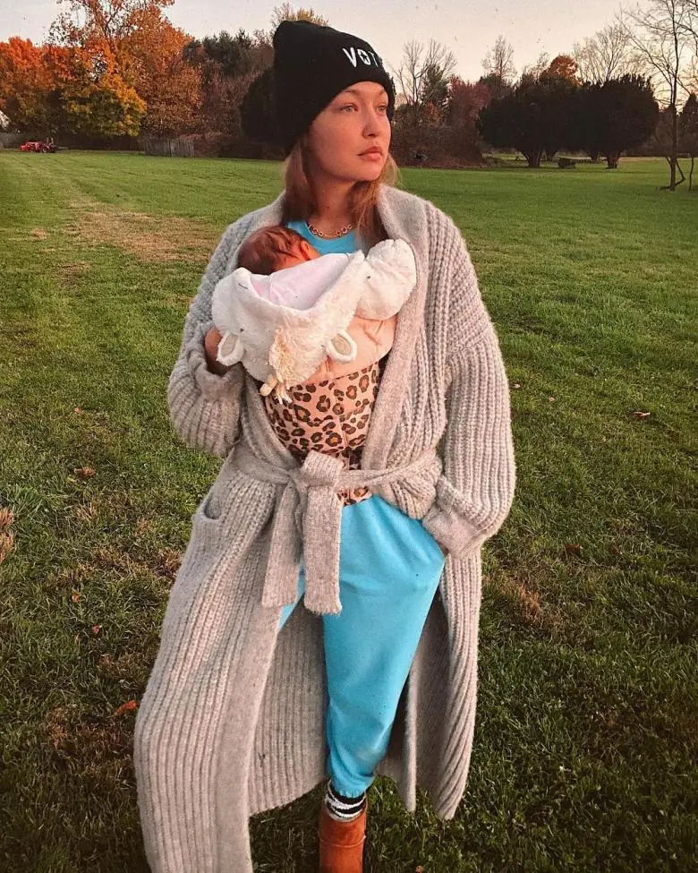 جيجي حديد مع طفلتها - انستغرام @gigihadid